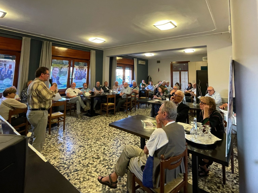 Aperitivo con i cittadini